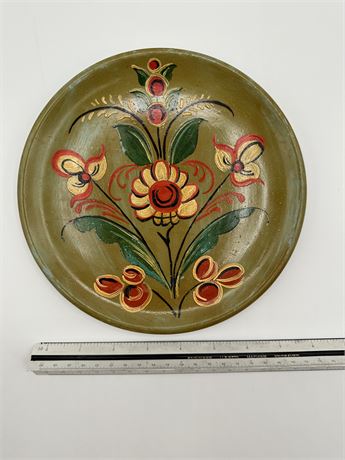 Wooden painted plate