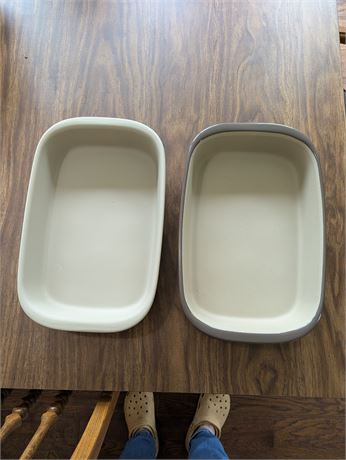 Set 2 Pampered Chef Heavy Baking Pans