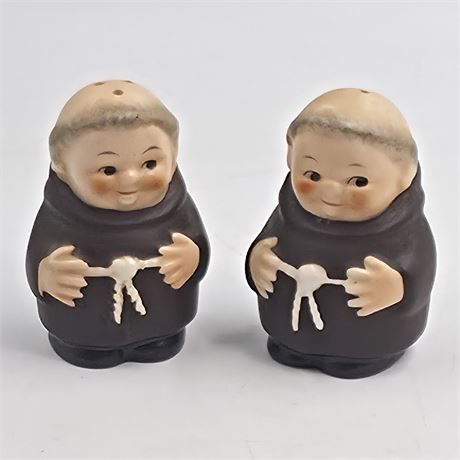 Vtg Ceramic "Friar Tuck" Salt & Pepper Shakers