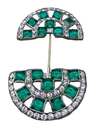 Art Deco Domed Emerald Glass Fur, Millinery, Garment Brooch