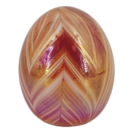1987 Gibson Art Glass Egg Paperweight, Pulled Feather Design