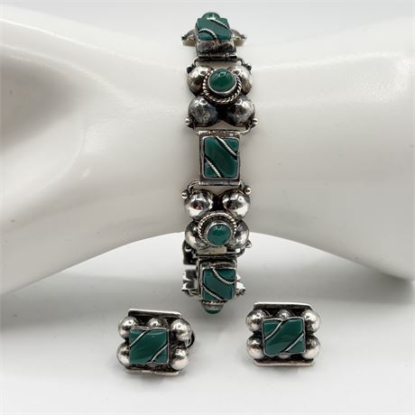 Beautiful Vintage Sterling Silver & Jade Bracelet & Earrings