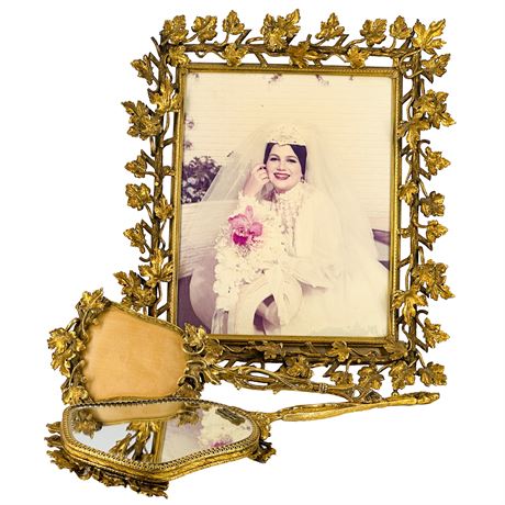Vintage Stylebuilt Accessories Gold Plated Vanity Set