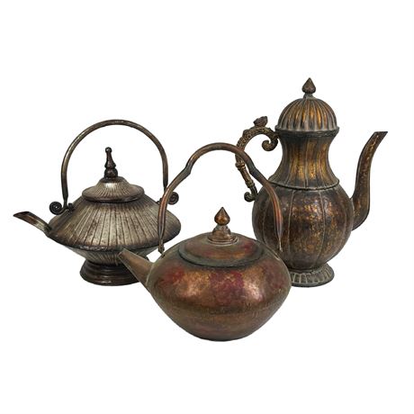 Contemporary Metal Teapot Decor