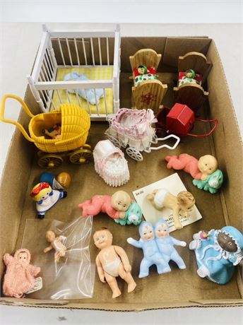 Lot of Vtg Miniature Baby Items