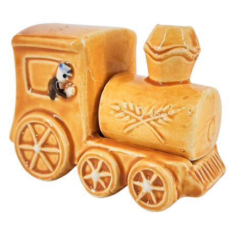 Vintage Nesting Ceramic Train Salt & Pepper Shakers
