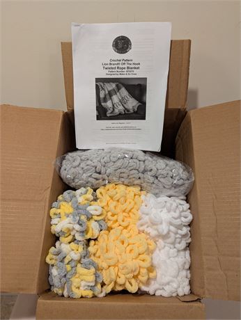 New in box twisted rope blanket set w/instructions + yarn