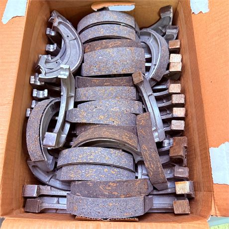 100 NOS Brake Shoes