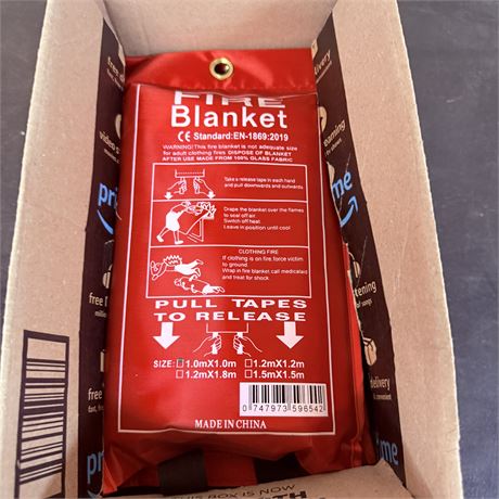 5 New Fire Blankets