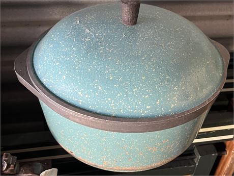Vintage 4qt club aluminum Dutch oven