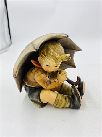 TMK4 Hummel 152/0A Umbrella Boy Figurine