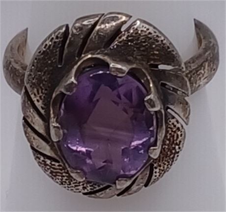 Sterling amethyst ring 4.9 G size 5.5