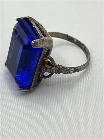 Art deco silver blue sapphire, emerald cut ring
