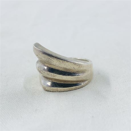 9.4g Sterling Ring Size 7.25