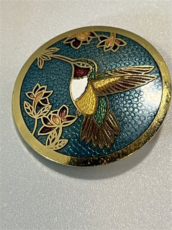 Closing a hummingbird brooch