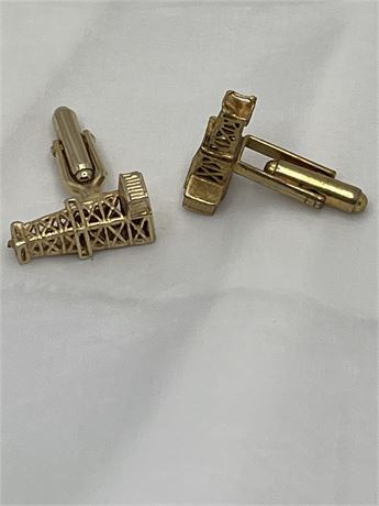 Oil Derrick gold vermeil unsigned cufflings