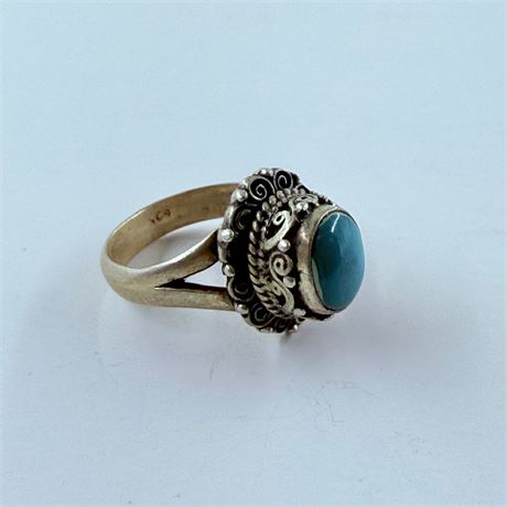 7.9g Sterling Ring Size 8.5