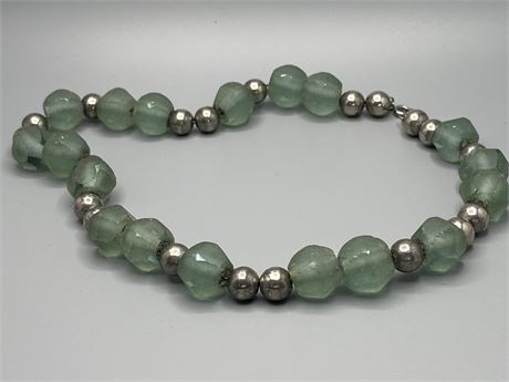 Vintage Mexico taco Jadite beaded necklace