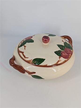 Franciscan Ware Apple 10” Covered Vegetable Casserole Serving Bowl