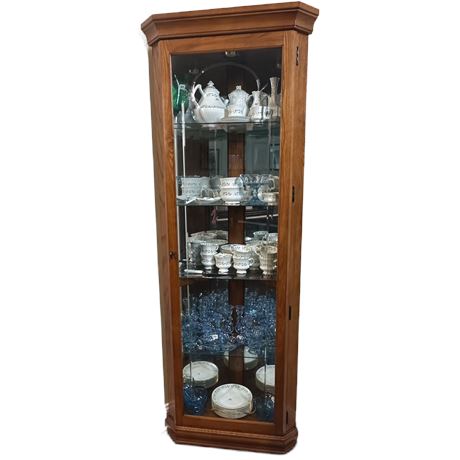 Pulaski Furniture Lighted Corner Curio with Glass Door
