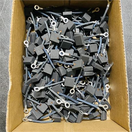 200 NOS Harley Davidson VF27 Brushes