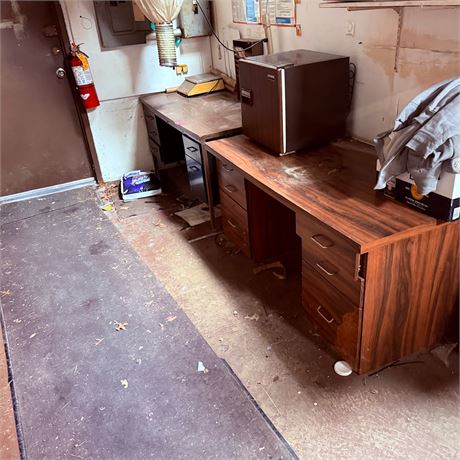 3 Desks