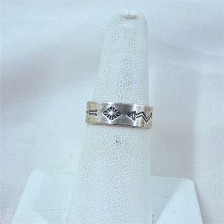 2.5g Bell Navajo Sterling Ring Size 7