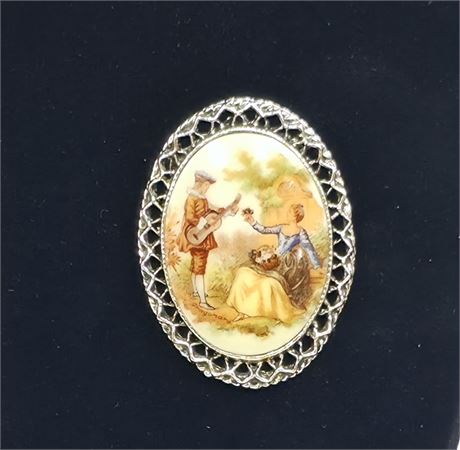 Vintage Silvertone Cameo Brooch