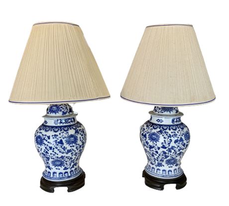 Lovely Pair of Vintage Blue & White Porcelain Ginger Jar Table Lamps