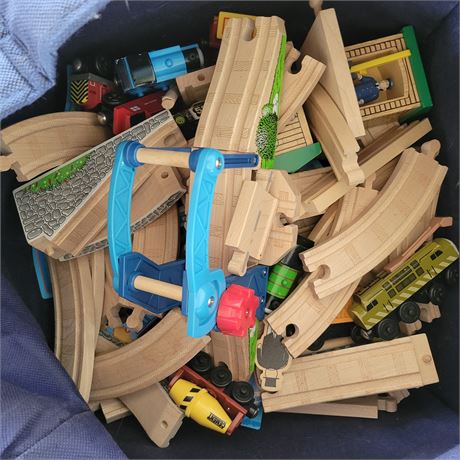 Toy Wooden Train Tracks / Model Trains