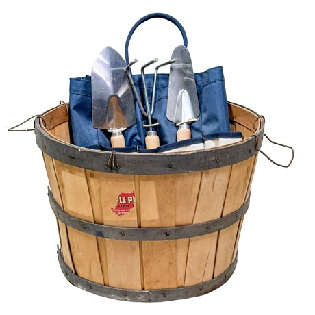 Half-Bushel Wooden Basket with Detachable Garden Tool Bag