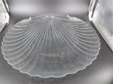 LARGE SHELL DISHES
