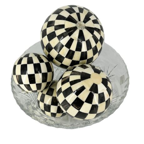 Lot of Black & White Chess Pattern Bone Inlay Round Spheres