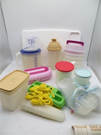 NEW VINTAGE TUPPERWARE CUTTING BOARD, 3 QUICK SHAKE MEASURING PITCHERS, HAMBURG