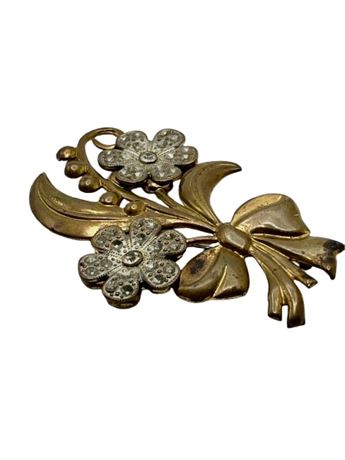 Beautiful goldtone and rhinestone flowers brooch