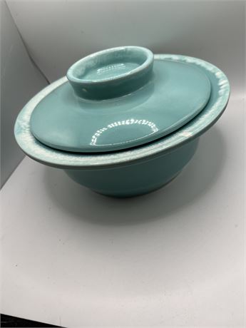 Hull creston casserole 1950’s lidded pot