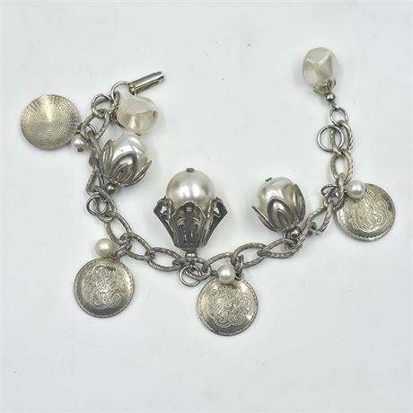 Serotonin channel full pearl charm bracelet