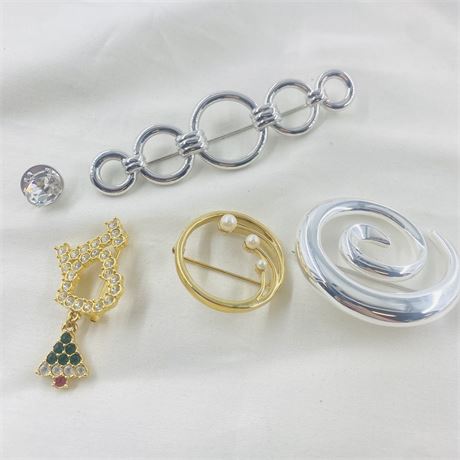 Brooch Lot