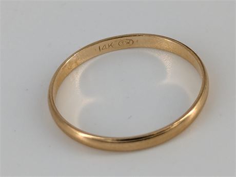 14K Gold Ring Thin Band Sz. 6