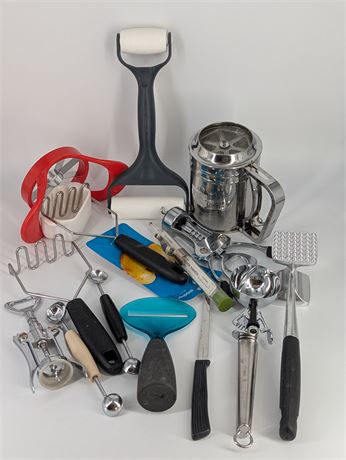 Lot Kitchen Tools