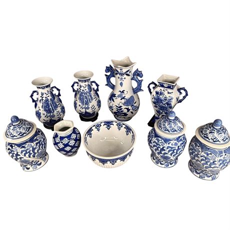 Blue and White Vase and Jar Lot