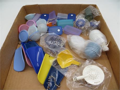 NEW VINTAGE TUPPERWARE KEY CHAINS