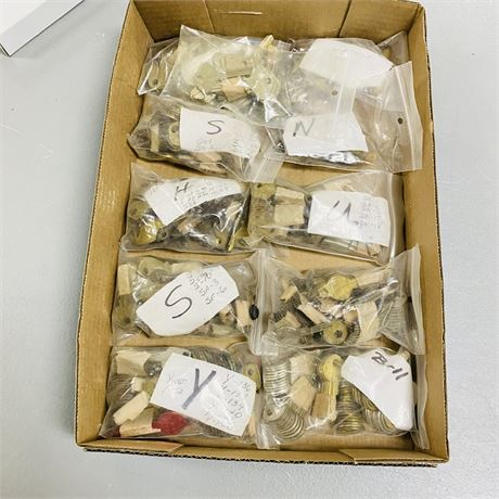 Hundreds of NOS Uncut Keys