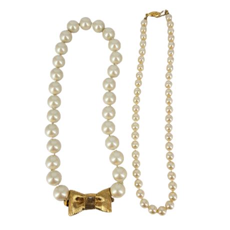 Kate Spade Faux Pearl Gold-Tone Bowtie Necklace / Faux Pearl Necklace