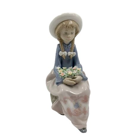 Lladro "Pretty and Prim" Porcelain Girl Figure Made in Spain