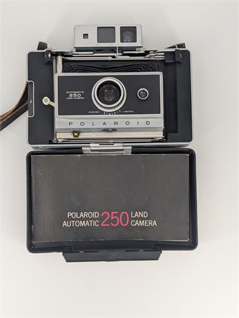 Vintage Polaroid Automatic Land Camera untested