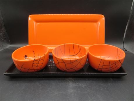 2 Halloween Serving Platters & 3 Bowls