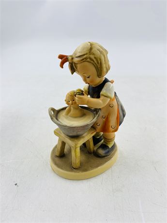 TMK4 Hummel Doll Bath Figurine