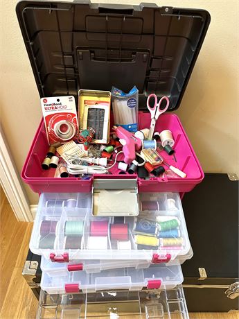 Sewing Lot with Container