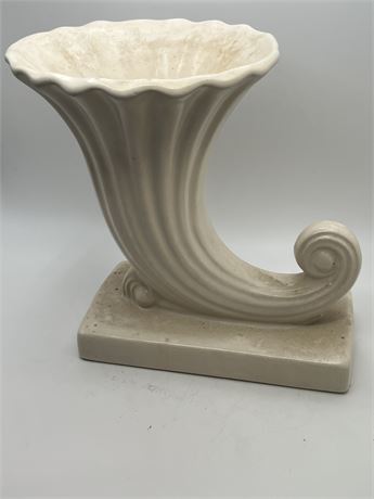 1940’s McCoy cornucopia pottery vase